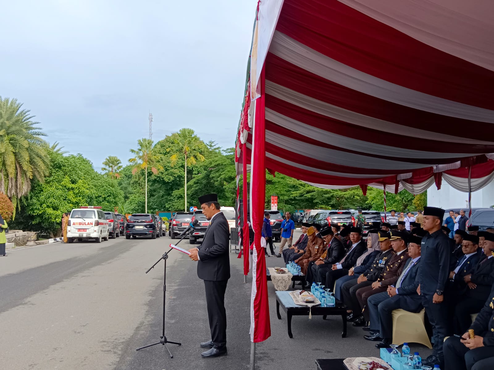 Memperingati Hari Pahlawan